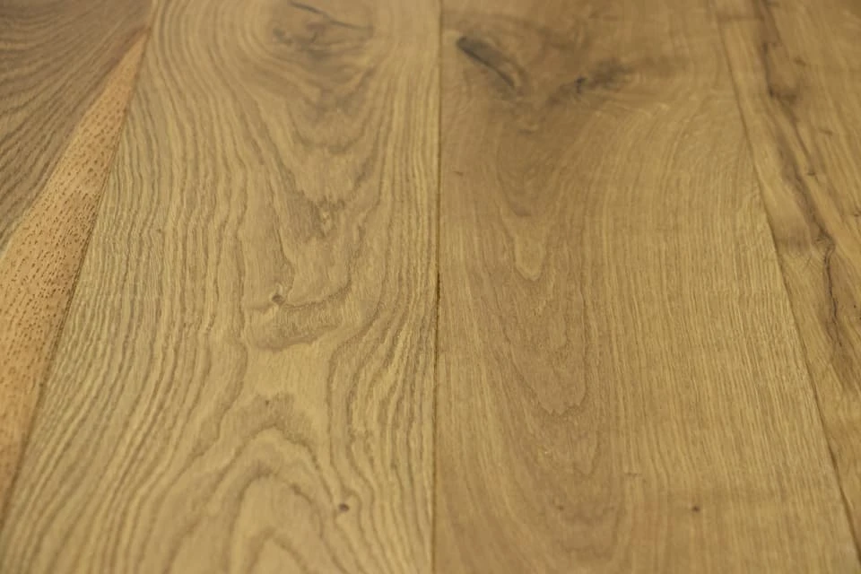 Natural Engineered Flooring Oak Click Light Smoked Brushed Uv Oiled 14/3mm By 190mm By 1900mm 2 Natural Engineered Flooring Oak Click Light Smoked Brushed Uv Oiled 14/3mm By 190mm By 1900mm - Image 2