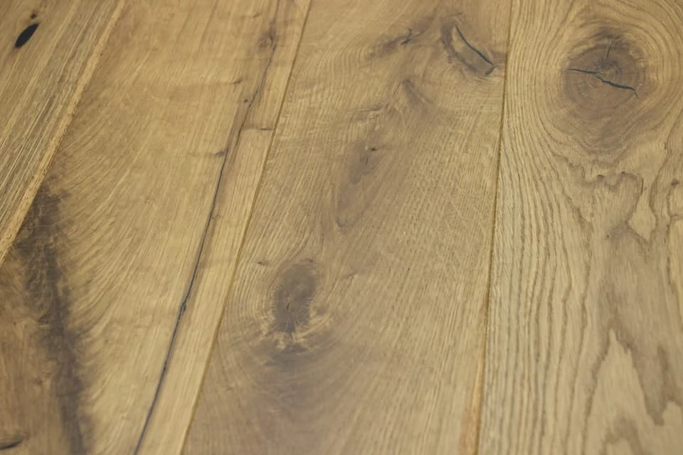 Natural Engineered Flooring Oak Click Light Smoked Brushed Uv Oiled 14/3mm By 190mm By 1900mm 3 Natural Engineered Flooring Oak Click Light Smoked Brushed Uv Oiled 14/3mm By 190mm By 1900mm - Image 3