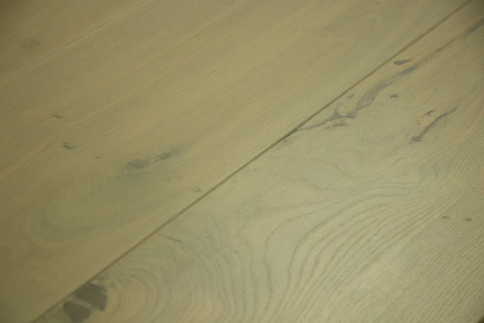 Natural Engineered Flooring Oak Bespoke UK Grey Hardwax Oiled 16/4mm By 220mm By 1500-2400mm 4 Natural Engineered Flooring Oak Bespoke UK Grey Hardwax Oiled 16/4mm By 220mm By 1500-2400mm - Image 4
