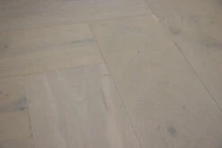 Natural Engineered Flooring Oak Herringbone Bianco Hardwax Oiled 16/4mm By 140mm By 580mm