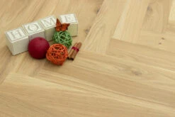 Natural Engineered Flooring Oak Herringbone Non Visible Uv Oiled Non-Beveled 10/3mm By 70mm By 490mm