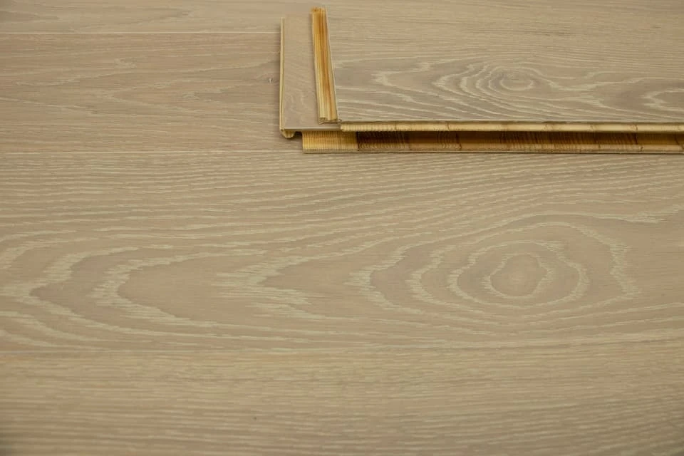 Prime Engineered Flooring Oak Click Sunny White Brushed UV Oil 14/3mm By 195mm By 1000-2400mm 6 Prime Engineered Flooring Oak Click Sunny White Brushed UV Oil 14/3mm By 195mm By 1000-2400mm - Image 6