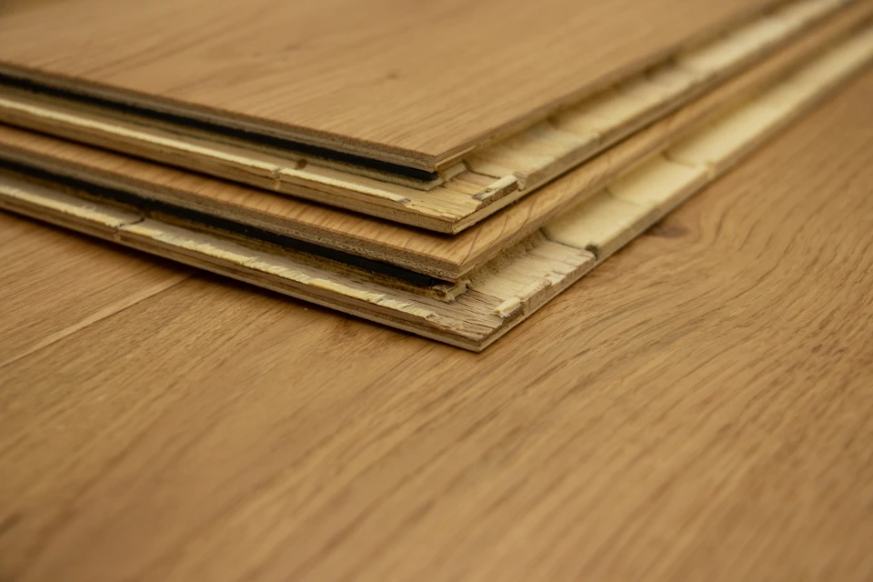 Natural Engineered Flooring Oak Click UV Lacquered 14/3mm By 190mm By 1900mm 5 Natural Engineered Flooring Oak Click UV Lacquered 14/3mm By 190mm By 1900mm - Image 5