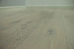 Natural Engineered Flooring Oak Sunny White Brushed UV Oiled 14/3mm By 190mm By 1900mm -WoodandBeyond natural engineered oak sunny white uv oiled 14 3mm by 150mm by 400 1500mm fl657 0005 5 6