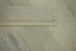 Natural Engineered Flooring Oak Sunny White Brushed UV Oiled 14/3mm By 190mm By 1900mm -WoodandBeyond natural engineered oak sunny white uv oiled 14 3mm by 150mm by 400 1500mm fl657 0008 5 6