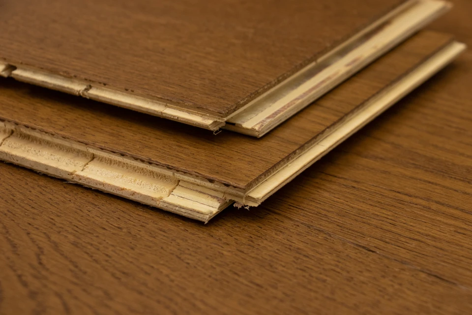 Natural Engineered Flooring Oak Click Vivid Smoked Brushed UV Lacquered 14/3mm By 190mm By 1900mm - Image 5