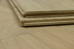 Natural Engineered Flooring Oak Non Visible Brushed UV Lacquered 15/4mm By 220mm By 2200mm -WoodandBeyond natural engineered oak non visible uv oiled 16