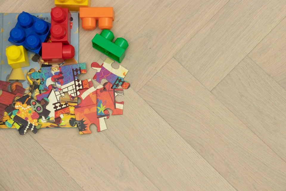 Natural Engineered Flooring Oak Herringbone Vienna Brushed Uv Lacquered 12/2mm By 90mm By 600mm 2 Natural Engineered Flooring Oak Herringbone Vienna Brushed Uv Lacquered 12/2mm By 90mm By 600mm - Image 2