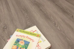 Supremo Luxury Click Vinyl Rigid Core Flooring Cotton Wood 4.2mm By 178mm By 1220mm -WoodandBeyond vl020 25